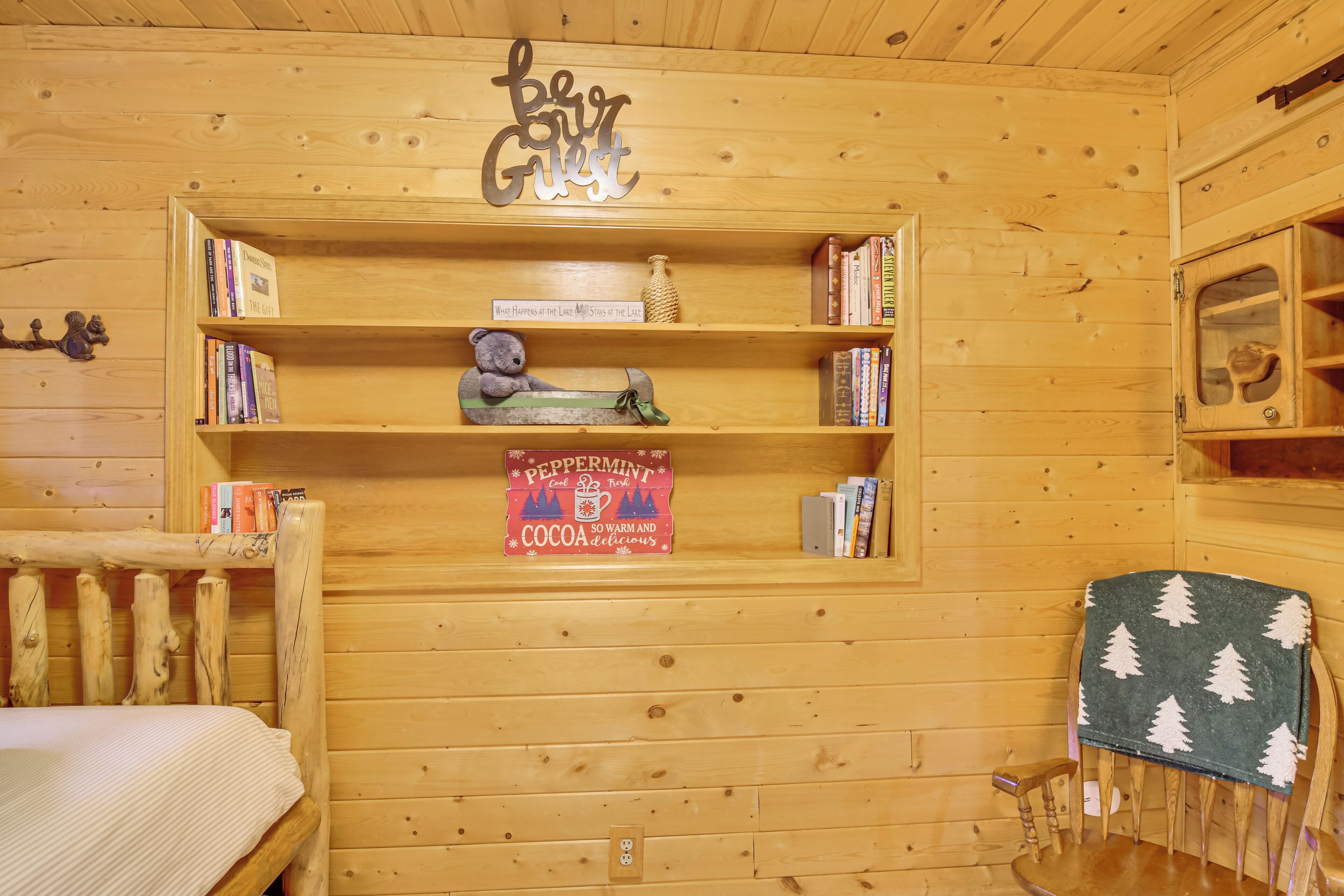 House (4 Bedrooms) | Interior