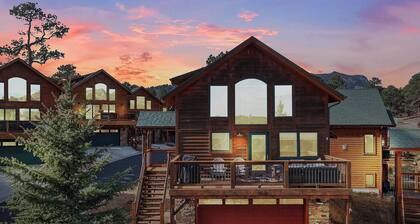 Updated & Spacious Lodge in Heart of Estes Park!