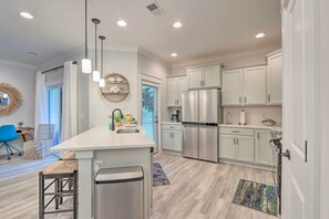 Apartment (4 Bedrooms) | Interior - 4 Mi to Beach: Family-friendly Hilton Head Retreat (Hilton Head Island)