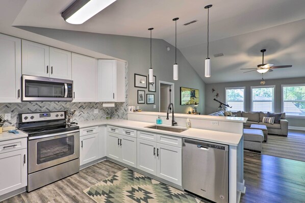 House (3 Bedrooms) | Interior - Nature Lover's Paradise: Hike, Bike & Fish! (Panacea)