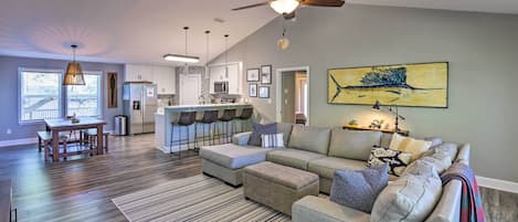 House (3 Bedrooms) | Interior