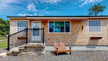 Cottage (1 Bedroom) | Front of property