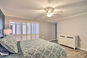 Interior - Elegant FL Condo w/ Pool: Walk to Madeira Beach! (Madeira Beach)