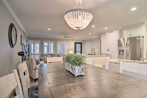 Interior - Elegant FL Condo w/ Pool: Walk to Madeira Beach! (Madeira Beach)