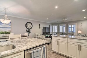 Interior - Elegant FL Condo w/ Pool: Walk to Madeira Beach! (Madeira Beach)