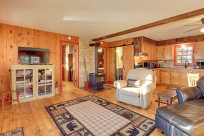 House (2 Bedrooms) | Interior - Cozy Cabin w/ Private Dock on Fifth Crow Wing Lake (Nevis)