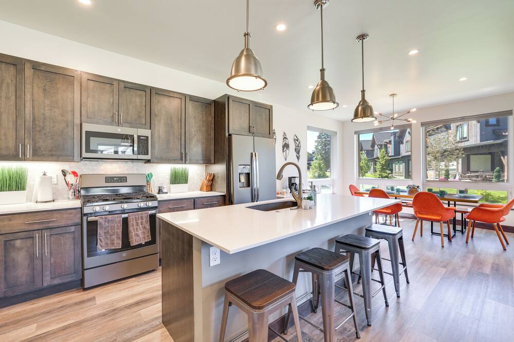 Hike, Ski, Golf, & Fish: Silverthorne Townhome! - Heeney, CO