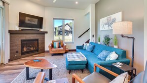 Apartment (3 Bedrooms) | Interior - Hike, Ski, Golf, & Fish: Silverthorne Townhome! (Silverthorne)