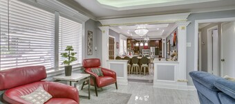 11 Mi to Nola: Westwego Home w/ Sunroom!