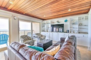 Front of property - Modern Beachfront Condo w/ Pool & Beach Access! (South Padre Island)