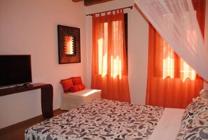 2 Schlafzimmer, Zimmersafe, Bügeleisen/Bügelbrett, Reisekinderbett