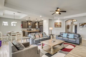 House (3 Bedrooms) | Interior