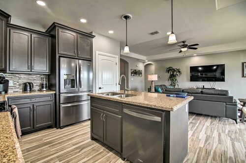 Laguna Vista Resort-style Home, Private Pool & Spa