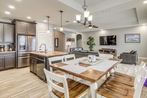 Laguna Vista Resort-style Home, Private Pool & Spa