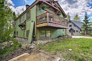 Interior - Balcony, Fire Pit & Grill: Grand Lake Retreat! (Grand Lake)