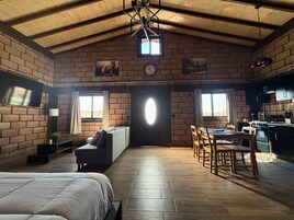 家庭小屋 | 高档床上用品、羽绒被、加厚床垫、特色装修