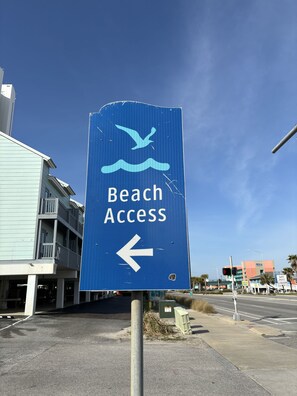 Unclassified image, 4 of 45, button - Hangloose Hideaway Beach House with private pool. July 7-11 still available. (Gulf Shores)