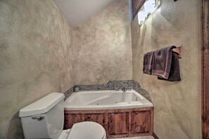 House (3 Bedrooms) | Interior - Cozy Home w/ Mountain Views Near Ouray Hot Springs (Ouray)