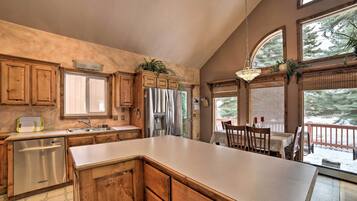 Micro-ondes, four, plaque de cuisson, lave-vaisselle