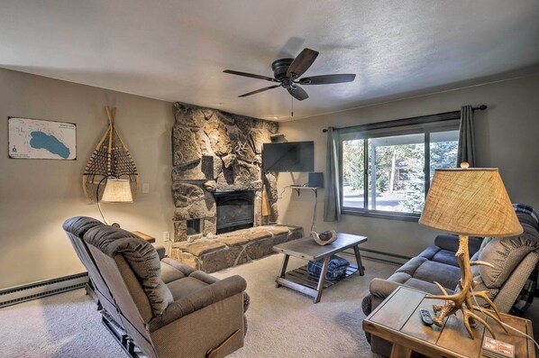 Apartment (2 Bedrooms) | Interior - Grand Lake Condo w/ Balcony - 1 Block to Water! (Grand Lake)