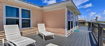 Lovely Dauphin Island Cottage w/ Deck & Gulf Views