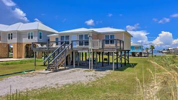 Cottage (3 Bedrooms) | Front of property