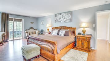 House (5 Bedrooms) | Interior