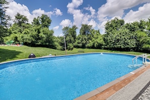 Interior - 'hidden Paradise' on 5 Acres w/ Hot Tub & Deck! (Florissant)