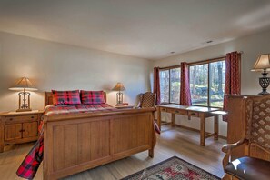 Apartemen (3 Bedrooms) | 3 kamar tidur, meja kerja, dan ruang kerja ramah laptop