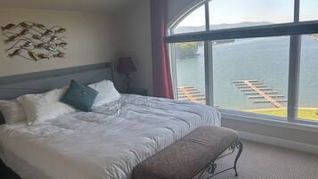 3 chambres, fer et planche à repasser, Wi-Fi gratuit, draps fournis