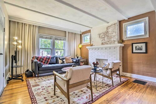 Welcoming Columbus Retreat: 5 Mi to Downtown!