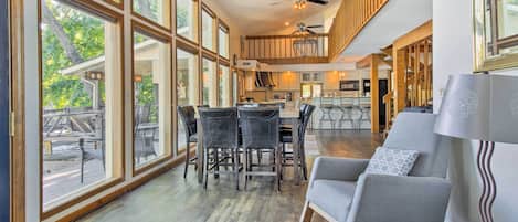 Rumah (5 Bedrooms) | Interior
