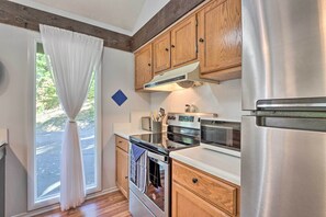 House (3 Bedrooms) | Interior - Resort Perks: Updated Osage Beach Home! (Osage Beach)