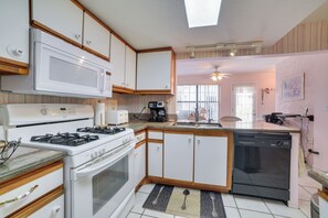 Apartment (3 Bedrooms) | Interior - Panama City Beach Townhome - Walk to Beach! (Panama City Beach)