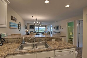 公寓 (2 Bedrooms) | 私人廚房 | 微波爐、烤箱、爐台、洗碗機