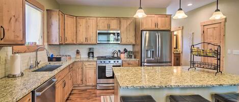 House (3 Bedrooms) | Interior