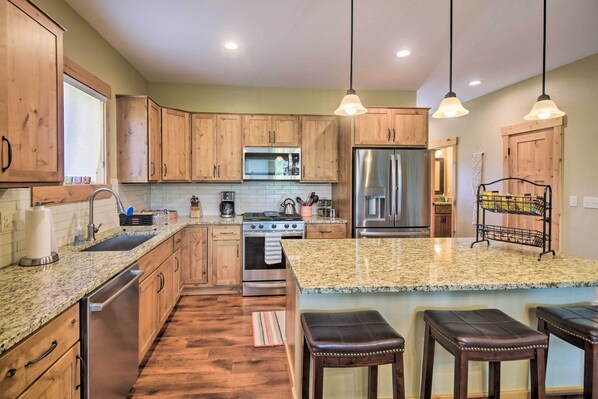 House (3 Bedrooms) | Interior