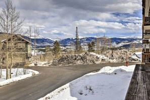 Apartment (5 Bedrooms) | Interior - 11 Mi to Keystone: Silverthorne Condo w/ Deck (Silverthorne)