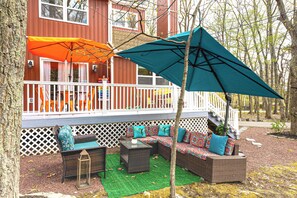 Interior - Deck, Fire Pit & Pool Access at Poconos Retreat! (Bushkill)