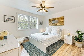 House (3 Bedrooms) | Interior - Deck, Fire Pit & Pool Access at Poconos Retreat! (Bushkill)