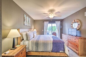 Interior - Screened Balcony w/ Views: Sleek Lake Ozark Gem! (Lake Ozark)