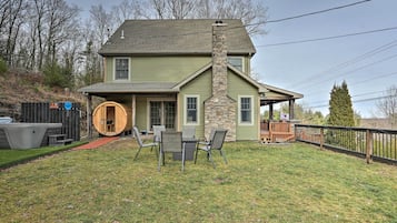 House (4 Bedrooms) | Front of property
