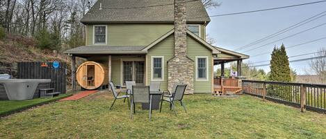 House (4 Bedrooms) | Depan hartanah