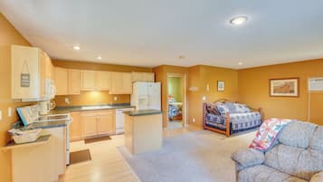 House (2 Bedrooms) | Interior