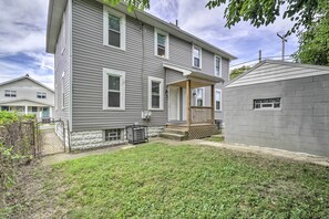 Apartment (2 Bedrooms) | Interior - Convenient Columbus Retreat, 2 Mi to Downtown (Columbus)