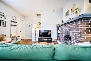 Apartment (2 Bedrooms) | Interior - Convenient Columbus Retreat, 2 Mi to Downtown (Columbus)