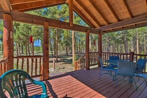 Interior - 6 Mi to Turquoise Lake: Retreat w/ Covered Deck! (Leadville)
