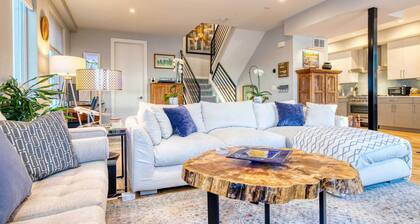Walk to Empower Field: Townhome w/ Hot Tub!