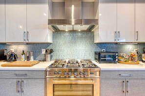 Apartment (4 Bedrooms) | Bahagian dalam