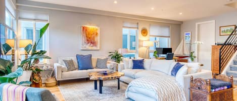 Apartment (4 Bedrooms) | Front of property